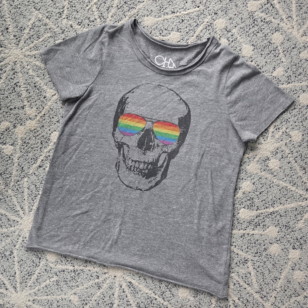 Chaser rainbow sunglasses skull shortsleeve tee